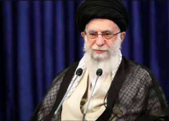 खामोशी की दीवार के पीछे: जब अयातुल्ला ने X पर तोड़ी चुप्पी