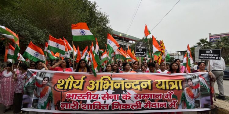 Shaurya Abhinandan Yatra: “ऑपरेशन सिंदूर” के वीरों को सलाम! दिल्ली में निकली शौर्य अभिनंदन यात्रा, गूंजा भारत माता की जय का नारा