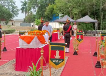 Snow Leopard Operation 2025: Snow Leopard ऑपरेशन में बिहार के सपूत की शहादत! देवकिशोर साह को अंतिम सलामी, पटना एयरपोर्ट पर उमड़ा जनसैलाब