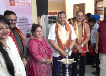 बिहार के IAS, IPS और IFS अफसरों ने दिखाया मानवता का जज्बा, विश्व रक्तदान दिवस पर 207 यूनिट रक्तदान