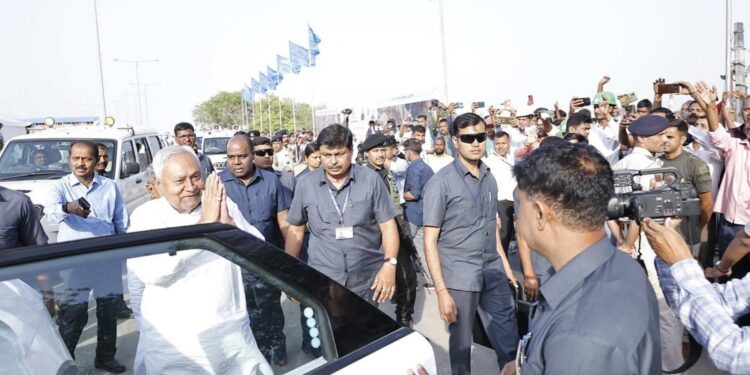 Patna Ganga Road Project: पटना में जाम से मिलेगी मुक्ति! नीतीश कुमार ने लिया JP गंगा पथ के इस नए लिंक रोड का जायजा, जानिए क्या होगा फायदा