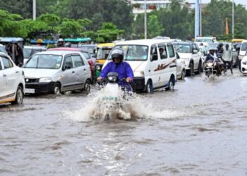 IMD Alert: राजस्थान में मूसलाधार कहर! 3 जिलों में ‘रेड अलर्ट’, 25 ज़िलों पर खतरे के बादल मंडराए