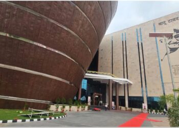 Bapu Tower Patna: बिहार के बदलते चेहरे की मिसाल बने ये भवन, बापू टावर से लेकर पटना समाहरणालय तक! देखिए तस्वीरें और जानिए ख़ासियत