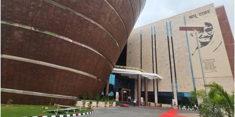 Bapu Tower Patna: बिहार के बदलते चेहरे की मिसाल बने ये भवन, बापू टावर से लेकर पटना समाहरणालय तक! देखिए तस्वीरें और जानिए ख़ासियत