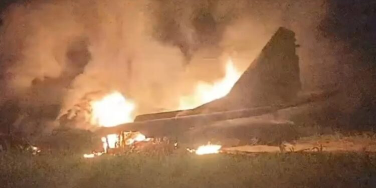 Rajasthan Plane Crash: राजस्थान में वायुसेना का जगुआर जेट क्रैश, दोनों पायलट्स की दर्दनाक मौत, खेतों में लगी आग– देखें दर्दनाक मंजर!
