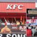 Indirapuram KFC Controversy: गाजियाबाद में KFC स्टोर पर हंगामा, सावन में नॉनवेज बेचने पर हिंदू संगठन का विरोध, वायरल वीडियो