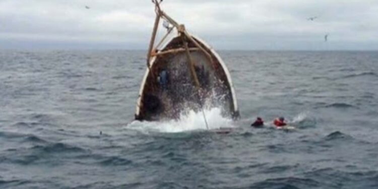 Vietnam Boat Accident: टूरिस्ट से भरी नाव समंदर में डूबी, 8 बच्चों समेत 34 की मौत, तूफान ‘विफा’ बना कहर