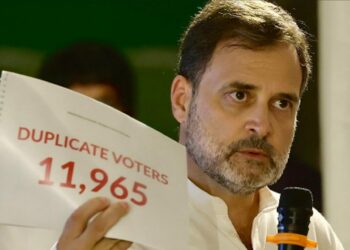 Rahul Gandhi: राहुल गांधी के घर INDIA गठबंधन की बैठक, 25 दलों का चुनाव धांधली के खिलाफ समर्थन