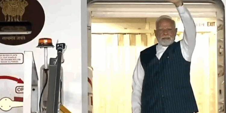 PM Modi Tokyo Visit: अमेरिका-जापान विवाद के बीच मोदी का जापान दौरा, क्या भारत उठाएगा बड़ा फायदा?