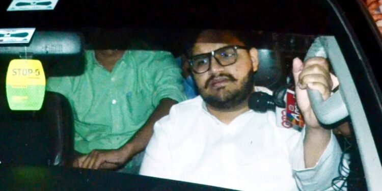 उमर अंसारी की गिरफ्तारी के बाद मऊ की सियासत में बृजेश सिंह की एंट्री! क्या खत्म हो रही है मुख्तार अंसारी की विरासत?