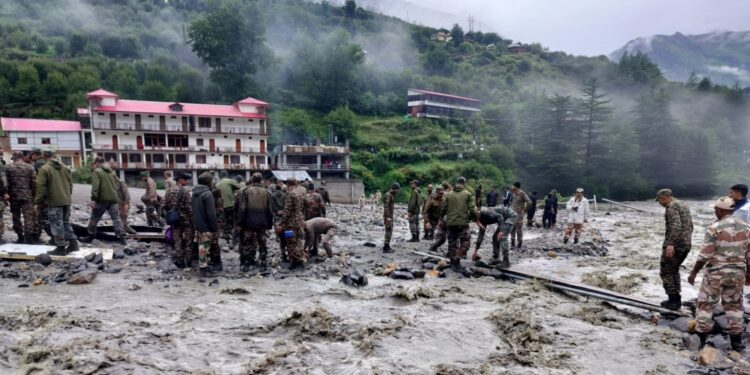 Uttarkashi Cloudburst: उत्तरकाशी में बादल फटने के बाद लापता हुए 28 केरल पर्यटक, सेना के 11 जवानों से भी संपर्क टूटा
