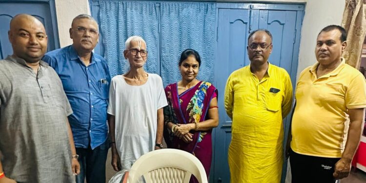 बिना NGO के अब तक 236 महिलाओं को मिली मदद! ‘ऑक्सीजन मैन’ की पहल से अस्मिता को मिली नई ज़िंदगी