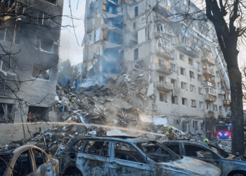 RussiaUkraineWar: रूस का अब तक का सबसे बड़ा हमला! 598 ड्रोन और 31 मिसाइलों से रातभर दहला कीव, बच्चों की मौत