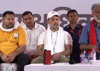 राहुल-तेजस्वी की वोटर अधिकार यात्रा पर बवाल! मंच से पीएम मोदी की मां पर अभद्र टिप्पणी, बीजेपी का पलटवार