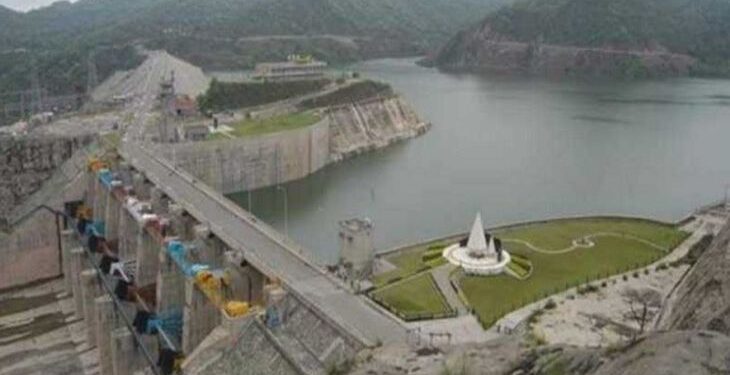 रणजीत सागर डैम से छोड़ा गया 2 लाख क्यूसेक पानी, 65 कर्मचारी फंसे, हेलीकॉप्टर से बचाव अभियान जारी!