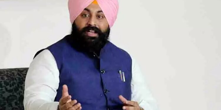 पंजाब का ‘ऑपरेशन राहत’: मंत्री हरजोत बैंस ने 50 परिवारों को दी नई जिंदगी, किसानों और बाढ़ पीड़ितों के लिए बड़ा कदम