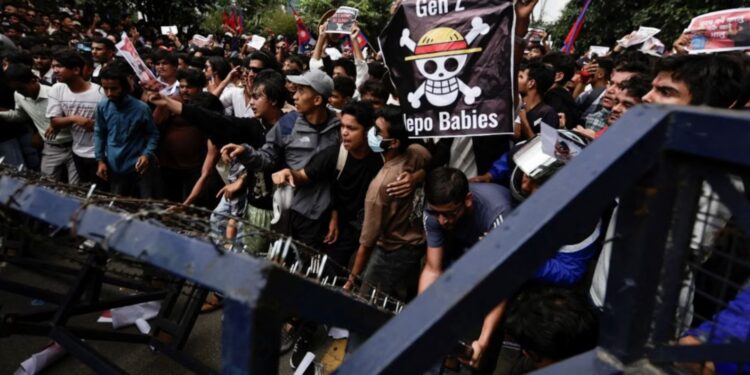 Nepal Crisis: सोशल मीडिया बैन से शुरू हुआ आंदोलन कैसे बना सत्ता परिवर्तन की जंग? 10 सितंबर को आ सकता है बड़ा फैसला