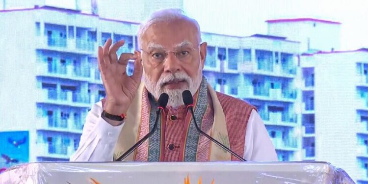 PM Modi Bihar Visit: पूर्णिया से देंगे 40 हजार करोड़ की सौगात, Airport Terminal और नई Trains का होगा शुभारंभ