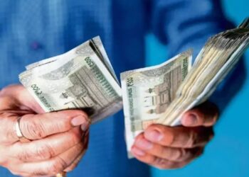 7th Pay Commission: अक्टूबर में मोदी सरकार का बड़ा तोहफा! केंद्रीय कर्मचारियों का DA बढ़कर 58%, मिलेगा 3 महीने का एरियर