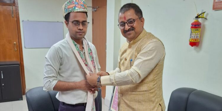 बिहार में संस्कृत शिक्षा को नई उड़ान! मृत्युंजय झा और सूचना निदेशक की अहम बैठक, संस्कृत शिक्षा पर बनेगी डॉक्यूमेंट्री