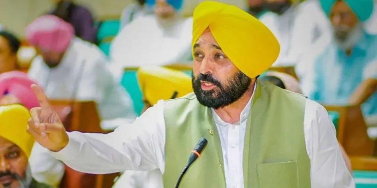 अखिल भारतीय साहित्यकार सम्मेलन: नरोत्तम मिश्रा बोले– साहित्यकार ही समाज का मार्गदर्शक, दिनेश प्रभात को मिला भाषा भूषण सम्मान