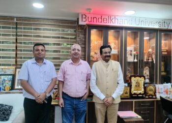 Bundelkhand University News 2025: बुंदेलखंड विश्वविद्यालय ने सरकारी योजनाओं के लिए खोले दरवाज़े, जल्द शुरू होगा कम्युनिटी रेडियो स्टेशन