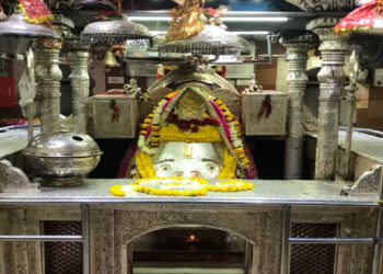 Delhi Kalkaji Temple Clash: नवरात्रि में ज्योत यात्रा पर बवाल, चाकूबाजी में 2 घायल