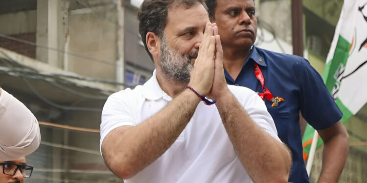 धमकियों की राजनीति और लोकतंत्र की परीक्षा