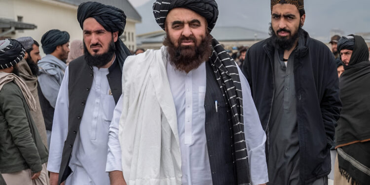 सभ्यता की नींव पर सौदे की दीवार