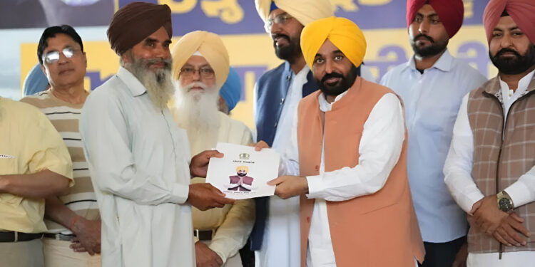 संकट में सच्चा नेतृत्व: मान सरकार ने 30 दिन में पहुंचाया राहत, किसानों को मिला अब तक का सबसे बड़ा मुआवजा
