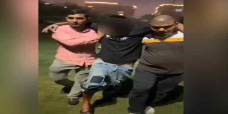 Delhi Crime: द्वारका में पुलिस एनकाउंटर के बाद वॉन्टेड अपराधी ऋषभ उर्फ़ रितिक डांसर गिरफ्तार