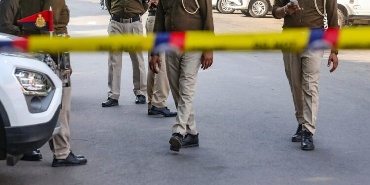 दिल्ली में फिर चली गोलियां! सीलमपुर में गैंगवार के दौरान 22 साल के युवक की हत्या, 20 राउंड फायरिंग से दहशत