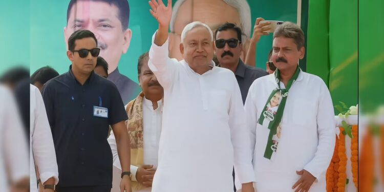 बिहार चुनाव 2025: राजगीर रैली में नीतीश कुमार का लालू परिवार पर हमला, बोले, 2005 से पहले बिहार में नहीं हुआ था विकास