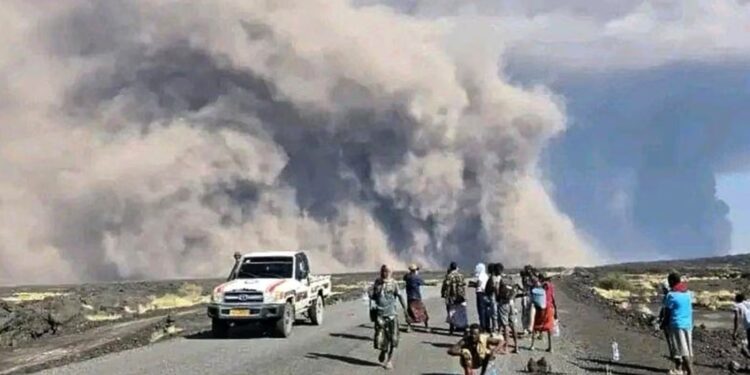 Ethiopia Volcanic Eruption: 12 हजार साल बाद फटा ज्वालामुखी, राख का बादल दिल्ली-जयपुर तक पहुंचा