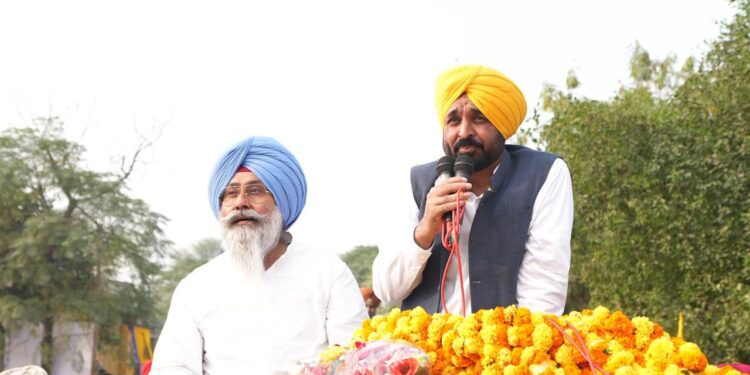 “मैं मुख्यमंत्री नहीं, दुखमंत्री हूँ!” तरनतारन में मान ने सुनाया वो किस्सा, सब हुए भावुक— बोले, यह चुनाव कुर्सी नहीं, आपके बच्चों का भविष्य तय करेगा!