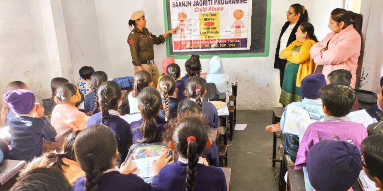 मान सरकार की पंजाब पुलिस: बच्चों को बना रही कल के रक्षक, ‘साइबर जागो’ से ‘सांझ’ तक- बच्चों को बना रहे साइबर सुरक्षा के योद्धा