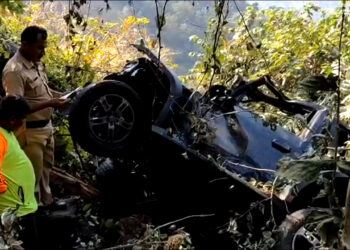 Maharashtra Road Accident: ताम्हिनी घाट में थार 400 फीट गहरी खाई में गिरी, छह युवकों की मौत; ड्रोन से मिला वाहन