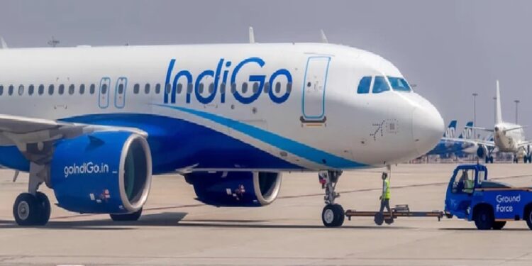 IndiGo Flight Cuts: DGCA के निर्देशों के बाद 94 रूट्स पर 130 घरेलू उड़ानें रोकी गईं