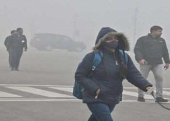 Weather Update: दिल्ली में कोहरे की चादर, लेकिन कड़ाके की ठंड नदारद; IMD ने बताई वजह