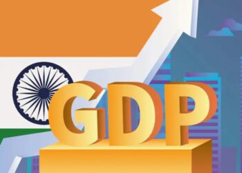 GDP चमकी, नौकरियाँ थमीं: युवाओं का भविष्य अधर में