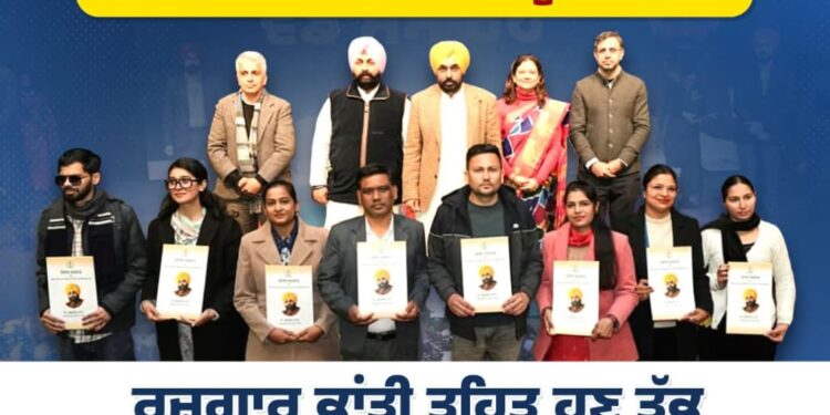 मान सरकार ला रही 1311 नई बसें, रोज़गार के भी खुलेंगे द्वार: बड़े शहरों के बस स्टैंड होंगे आधुनिक, सार्वजनिक परिवहन में मिलेंगी कईं सुविधाएं