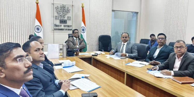 उत्तर कोयल, मंडई वीयर और ताजपुर-बख्तियारपुर पुल की प्रगति की मुख्य सचिव ने समीक्षा की