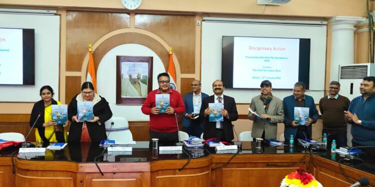 बिहार: अनुशासनात्मक कार्रवाई की प्रक्रिया पर हाई-लेवल ट्रेनिंग, मुख्य सचिव प्रत्यय अमृत की अध्यक्षता में पुराना सचिवालय में सत्र