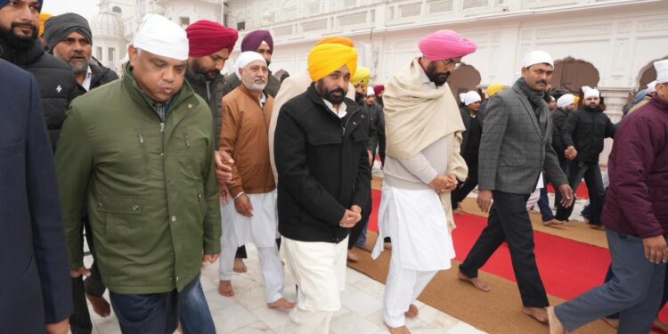 CM भगवंत मान श्री अकाल तख़्त साहिब के सामने पेश: “सिखों की सर्वोच्च सत्ता पर पूर्ण विश्वास, हर हुक्म सिर-माथे स्वीकार”