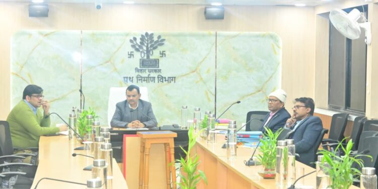 Sultanganj-Aguwani Ghat Ganga Bridge: सचिव पंकज कुमार पाल ने ली हाई-लेवल मीटिंग, IIT रुड़की से डिज़ाइन वेटिंग के बाद ब्रिज फाउंडेशन कार्य तेज करने का निर्देश