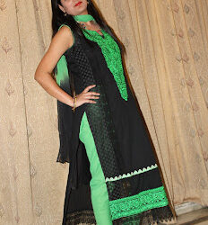 यंग गर्ल्स पर छाया लॉन्ग-कुर्तों का ख़ुमार!