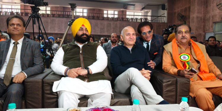 वैदिक शिक्षा से बच्चों का भविष्य संवारेगा भारत – हरजोत सिंह बैंस और मनीष सिसोदिया का बड़ा संदेश