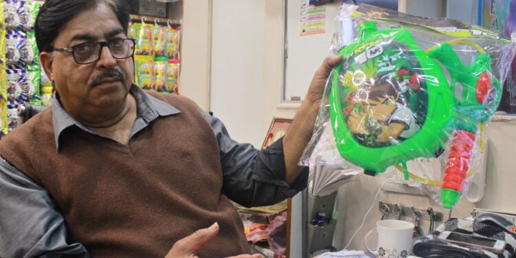 एडवांस्ड होता होली का त्यौहार!