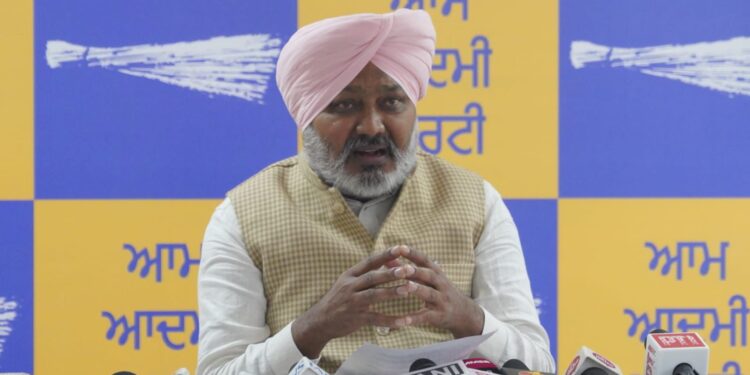 भगवंत मान सरकार की ‘युद्ध नशेआं विरुद्ध’ मुहिम रंग ला रही है, तस्कर अब हरियाणा को अपना नया अड्डा बना रहे हैं: हरपाल सिंह चीमा