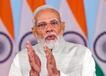 मन की बात आगे, आकाशवाणी पीछे ! सरकारी रेडियो की हालत खस्ता हुई !